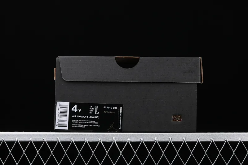 All categories Air Jordan Jordan series basketball shoes Air Jordan 1 Mid Different versions Air Jordan 1 Mid AJ1 Dirty pink suede mid-top toe 852542-801